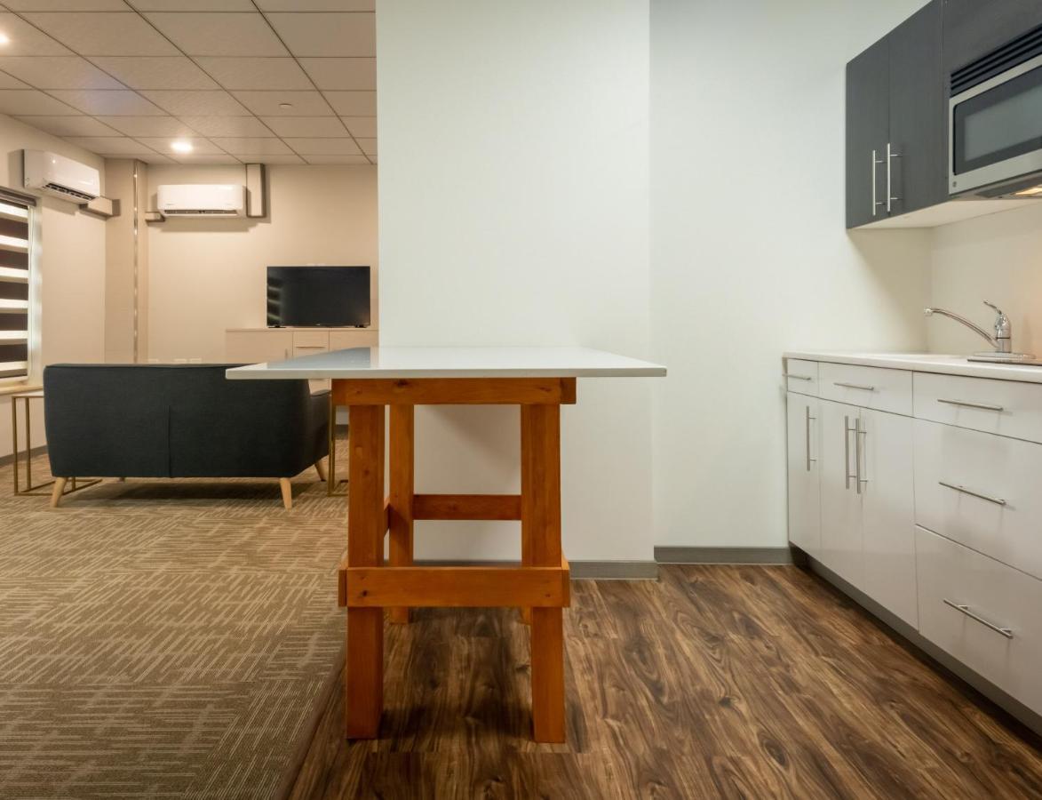 Quality Inn Sunshine Suites Terrace Extérieur photo