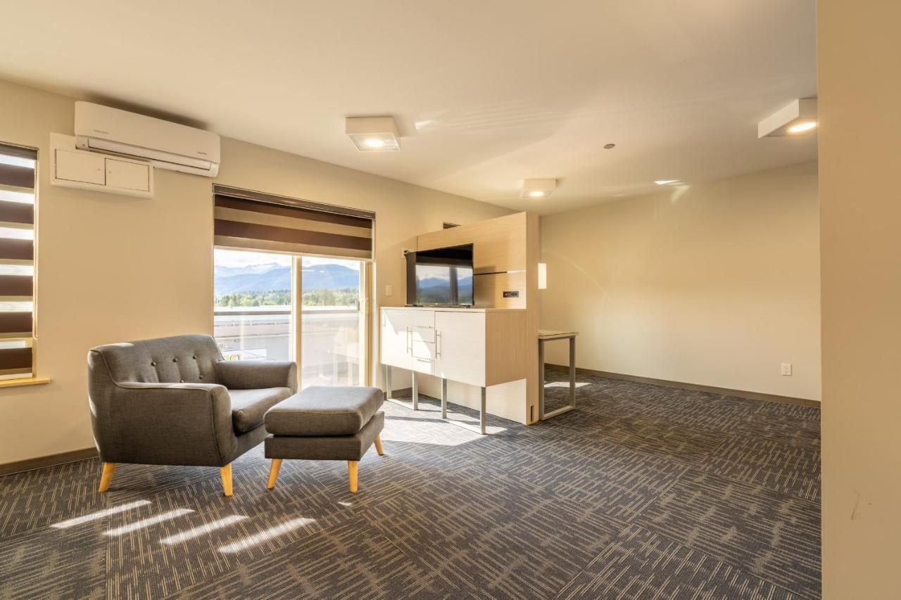 Quality Inn Sunshine Suites Terrace Extérieur photo