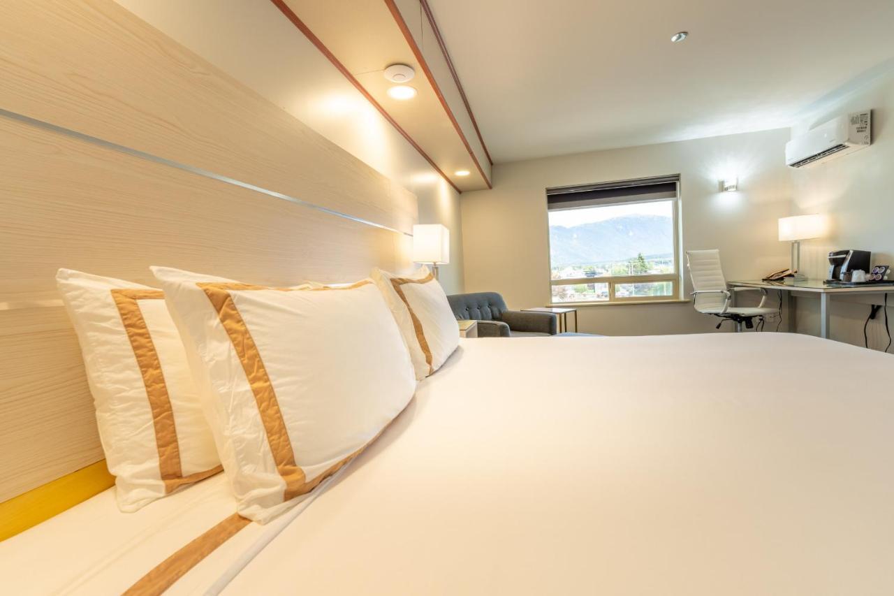 Quality Inn Sunshine Suites Terrace Extérieur photo