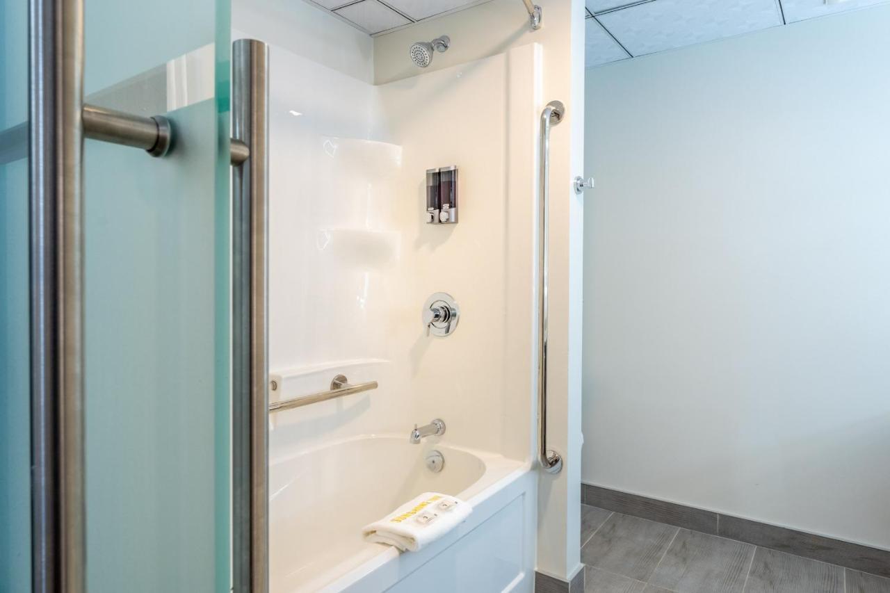 Quality Inn Sunshine Suites Terrace Extérieur photo