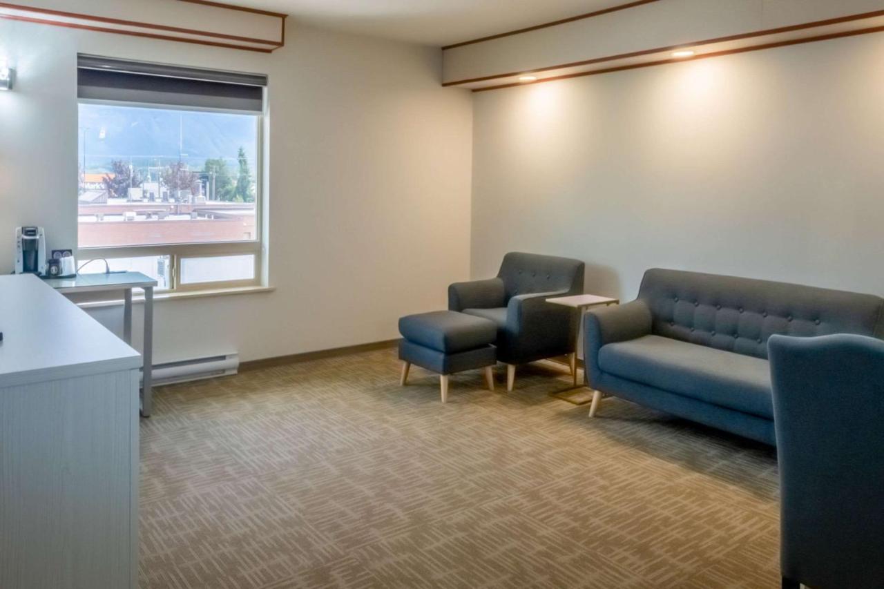Quality Inn Sunshine Suites Terrace Extérieur photo