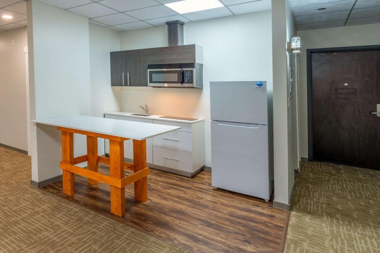 Quality Inn Sunshine Suites Terrace Extérieur photo